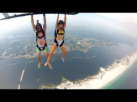 GoPro: Helicopter Skydive - UCqhnX4jA0A5paNd1v-zEysw