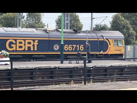 66716 and 66550 at Nuneaton (4/9/24)