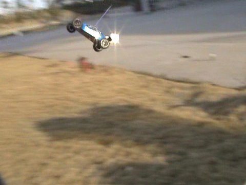 Shockwave 4WD Nitro Buggy Awesome Ramp Jumps - UCsFctXdFnbeoKpLefdEloEQ