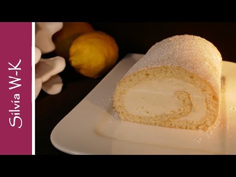 Zitronenrolle / mit Zitronen-Puddingcreme / Biskuitrolle