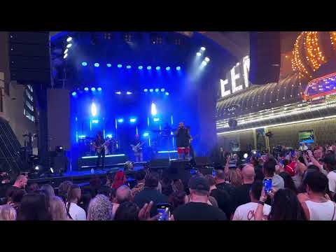 Teddy Swims - Til I Change Your Mind - Live at Fremont Street Experience, 10/21/2023