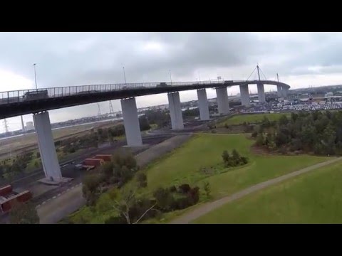 FPV WESTGATE » Quad Flight By The Bridge - UCnL5GliJo5tX31W-7cb83WQ