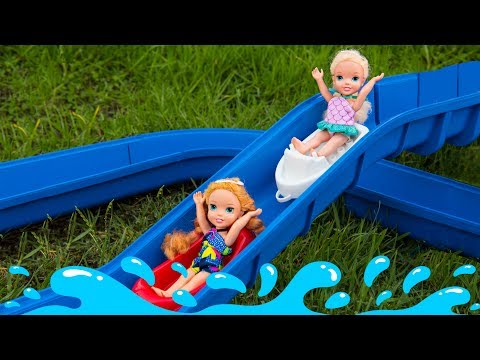 Elsa and Anna toddlers fun at the water park - UCB5mq0ucfGe9dNCIC0s41QQ