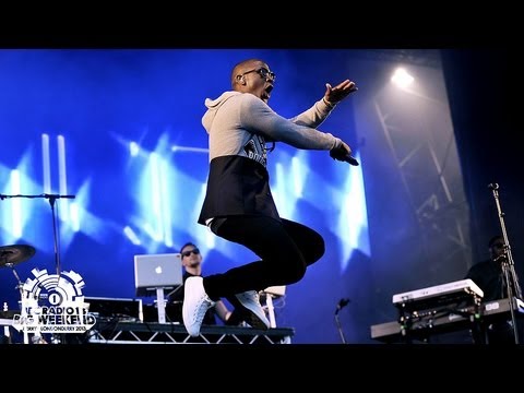 Labrinth - Earthquake at Radio 1's Big Weekend - UC-FQUIVQ-bZiefzBiQAa8Fw