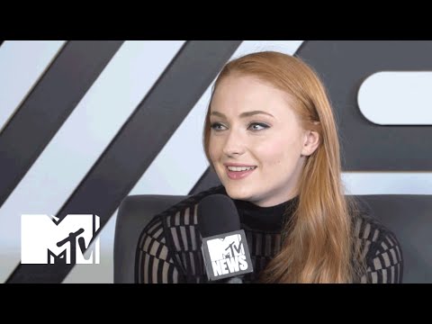 Sophie Turner Breaks Down Sansa Stark In ‘Game Of Thrones’ Season 6 | Comic-Con 2015 - UCxAICW_LdkfFYwTqTHHE0vg