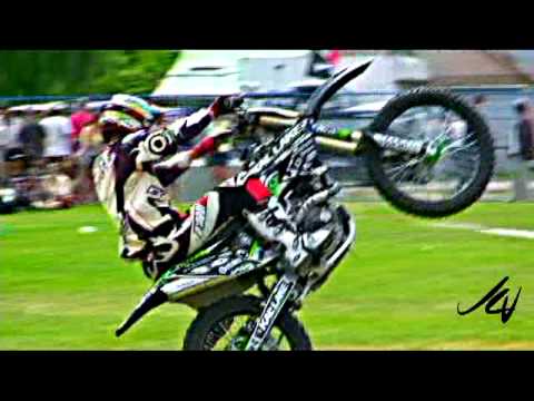 Jolly Jumpers - Best of the Best Freestyle Motocross Tricks - UC0sYKQ8MjYjLYeaHDItPong