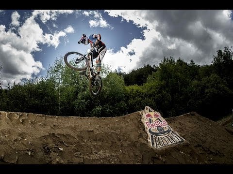 Downhill enduro bike race in Spain - Red Bull Holy Bike 2014 - UCblfuW_4rakIf2h6aqANefA