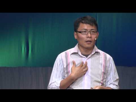 Fast solutions for a brighter future - rapid prototyping entrepreneurship: Tom Chi at TEDxKyoto 2013 - UCsT0YIqwnpJCM-mx7-gSA4Q