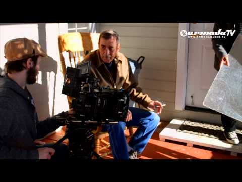Making Of: Emma Hewitt - Colours - UCGZXYc32ri4D0gSLPf2pZXQ