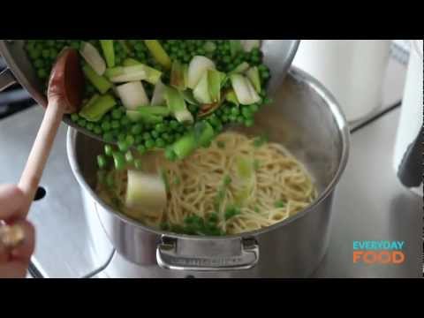 Pasta with Leeks, Peas, and Prosciutto | Everyday Food with Sarah Carey - UCl0kP-Cfe-GGic7Ilnk-u_Q