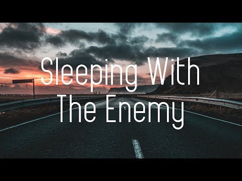 Majezty - Sleeping With The Enemy ft. Elle Vee (Lyrics) KEPIK Remix - UCwIgPuUJXuf2nY-nKsEvLOg