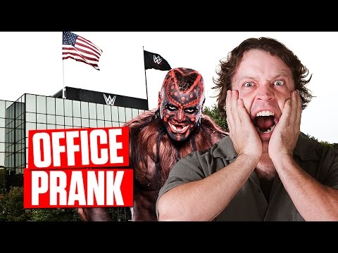 SCARE PRANK: Boogeyman at WWE Headquarters! - UCJ5v_MCY6GNUBTO8-D3XoAg