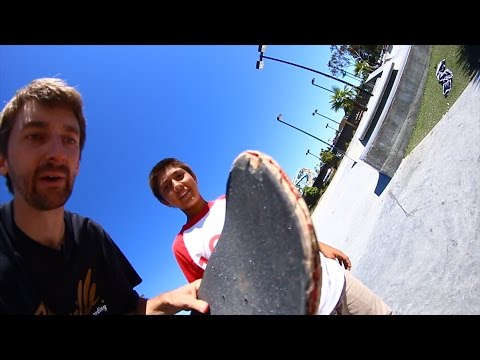 WORST BOARD AT THE PARK?! KICKFLIP A 5 STAIR - UC9PgszLOAWhQC6orYejcJlw