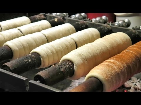 Street Food of Prague, Czech Republic. The Trdelník Sweet Pastry from Slovakia - UCdNO3SSyxVGqW-xKmIVv9pQ