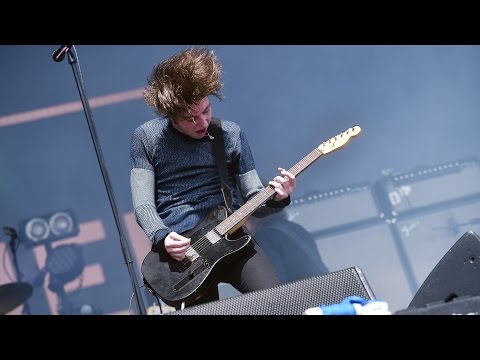 Catfish And The Bottlemen - Soundcheck (Radio 1's Big Weekend 2016) - UC-FQUIVQ-bZiefzBiQAa8Fw