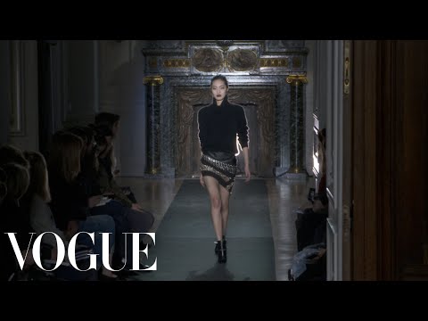 Anthony Vaccarello Ready to Wear Fall 2013 Vogue Fashion Week Runway Show - UCRXiA3h1no_PFkb1JCP0yMA