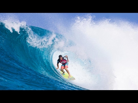 Crisp Backdoor Barrels for Day Two of the 2017 Volcom Pipe Pro: Day 2 Highlights - UCblfuW_4rakIf2h6aqANefA