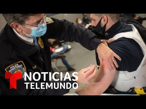 Alertan sobre la venta ilegal de vacunas contra el COVID-19 | Noticias Telemundo