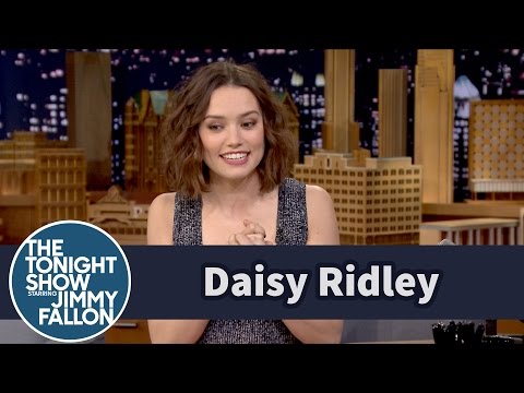 Daisy Ridley Cried over the First Force Awakens Trailer - UC8-Th83bH_thdKZDJCrn88g