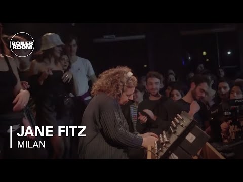 Jane Fitz | Boiler Room Milan: Apollo - UCGBpxWJr9FNOcFYA5GkKrMg