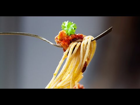 Chef shares his spaghetti marinara secrets - UCcyq283he07B7_KUX07mmtA