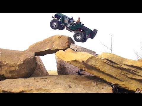 RC ADVENTURES - Willys Jeep rock-hops Danger Ridge - Radio Controlled Truck - UCxcjVHL-2o3D6Q9esu05a1Q