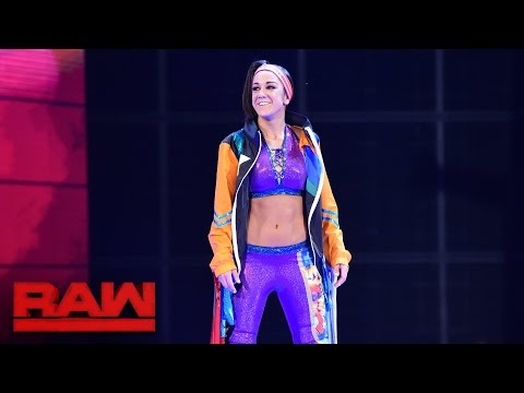 Bayley makes her official Raw debut: Raw, Aug. 22, 2016 - UCJ5v_MCY6GNUBTO8-D3XoAg