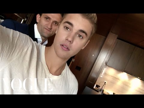 Watch Justin Bieber and Olivier Rousteing Get Ready for the Met Gala - Vogue - UCRXiA3h1no_PFkb1JCP0yMA