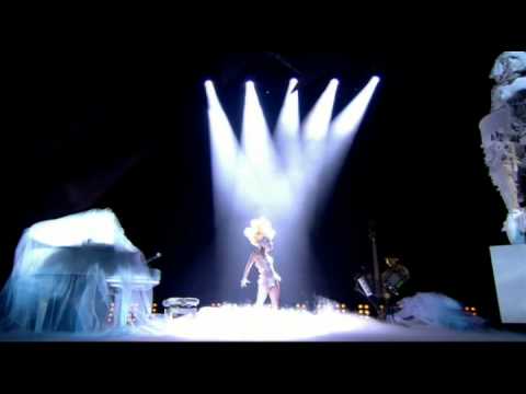 Lady GaGa - Telephone & Dance In The Dark (Live @ Brit Awards 2010)