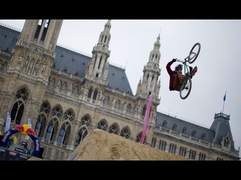 Dirt Jump Contest in Austria - Vienna Air King 2013 - UCblfuW_4rakIf2h6aqANefA