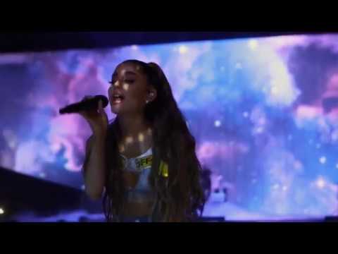 Ariana Grande - Moonlight (Live Dangerous Woman Diaries)