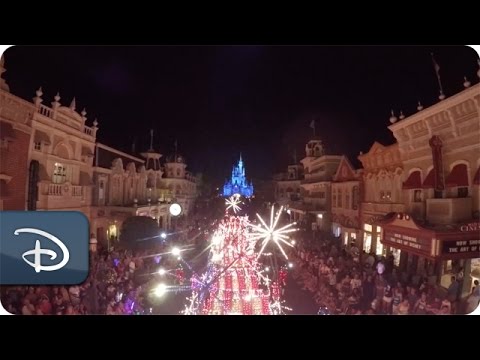 iNSIDE Disney Parks EXTRA - Main Street Electrical Parade POV - UC1xwwLwm6WSMbUn_Tp597hQ