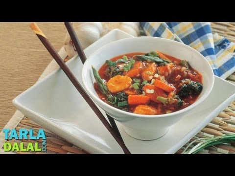 मसालेदार लहसुन सॉस में सब्जियां रेसिपी (Vegetables In Hot Garlic Sauce Recipe) By Tarla Dalal - UCYRRwNWXxCKFaVjFuXo1I8Q