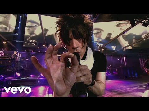 Indochine - Le dernier jour (Putain de Stade au Stade de France 2010) - UCRviBuIq7NHYrQ4PlEfof7w