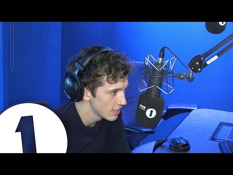 Troye Sivan Talks Celebrity Crushes and More - UC-FQUIVQ-bZiefzBiQAa8Fw