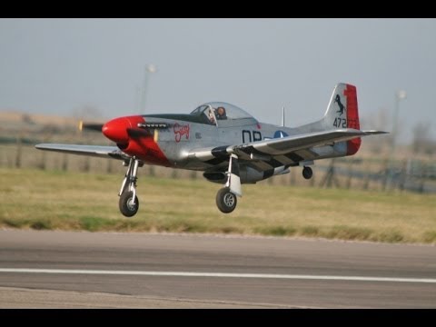 LARGE SCALE CORSAIR & TWO MUSTANGS AT BARKSTON WARBIRDS - 2014 - UCMQ5IpqQ9PoRKKJI2HkUxEw