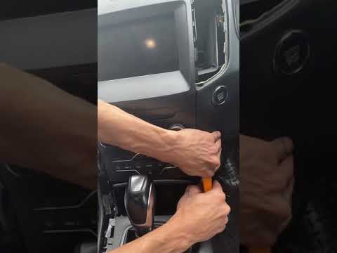 Jak wymienić fabryczne radio w Ford Galaxy