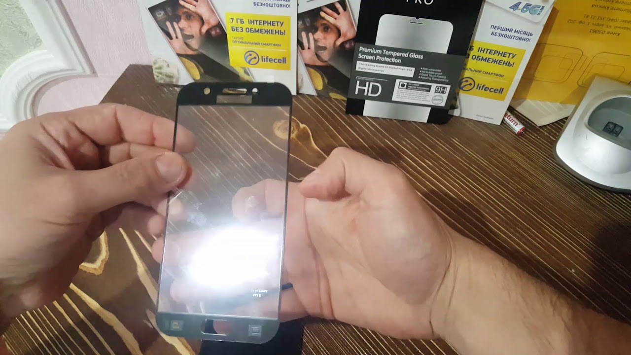 Как приклеить защитное стекло на самсунг. Стекло на Samsung Galaxy a5 2017. Защитное стекло для самсунг а5 2017 без рамок. Как клеить стекло на Samsung. Разбор самсунг а5 2017.