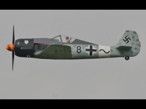 MOKI 250cc 1/4 SCALE WW2 RC WARBIRDS FW 190 / LAVOCHKIN LA-7 / TEMPEST BMFA NATS MODEL AIRSHOW 2013 - UCMQ5IpqQ9PoRKKJI2HkUxEw