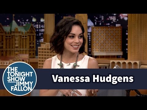 Vanessa Hudgens Is an Adorable Hunchback of Notre Dame - UC8-Th83bH_thdKZDJCrn88g