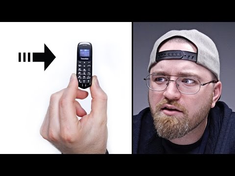 Using The World's Smallest Phone... - UCsTcErHg8oDvUnTzoqsYeNw