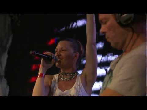 Pete Tong (1) at Tomorrowland 2012 - UCsN8M73DMWa8SPp5o_0IAQQ