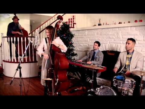 Blue Christmas - Elvis Presley (Dueling Basses Christmas Cover) (ft. Kate Davis) - UCORIeT1hk6tYBuntEXsguLg