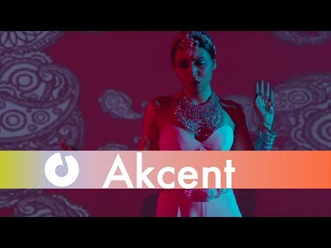 Akcent feat. Amira - Push [Love The Show] (Official Music Video) - UCV-iSZdmPWV9pq-t-dlYzQg