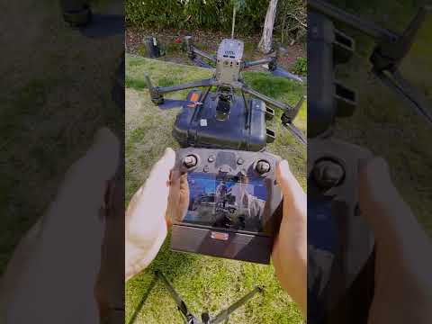 How to Fly a Drone | #Shorts - UCr-3vXMUNSdz09Dd10CXiWQ