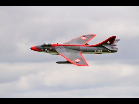 HAWKER HUNTER GIANT RC 1:4.5 SCALE JETCAT 220 RXI - STEVE JOHNSON AT RAMSEY MAC - 2017 17 - UCMQ5IpqQ9PoRKKJI2HkUxEw