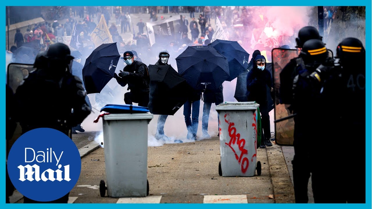 France protests: Pension reform protestors throw fireworks at police