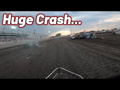 Avoiding A Huge Crash At Knoxville Raceway....(360 Nationals) - dirt track racing video image