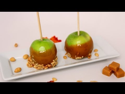 How to Make Caramel Apples - Laura Vitale - Laura in the Kitchen Episode 472 - UCNbngWUqL2eqRw12yAwcICg