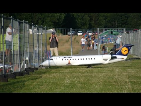 Funny R/C Landings (CRASH) Compilation 2013-2016 - UCTLEcIaYJEbUEzQc3-ZvruQ